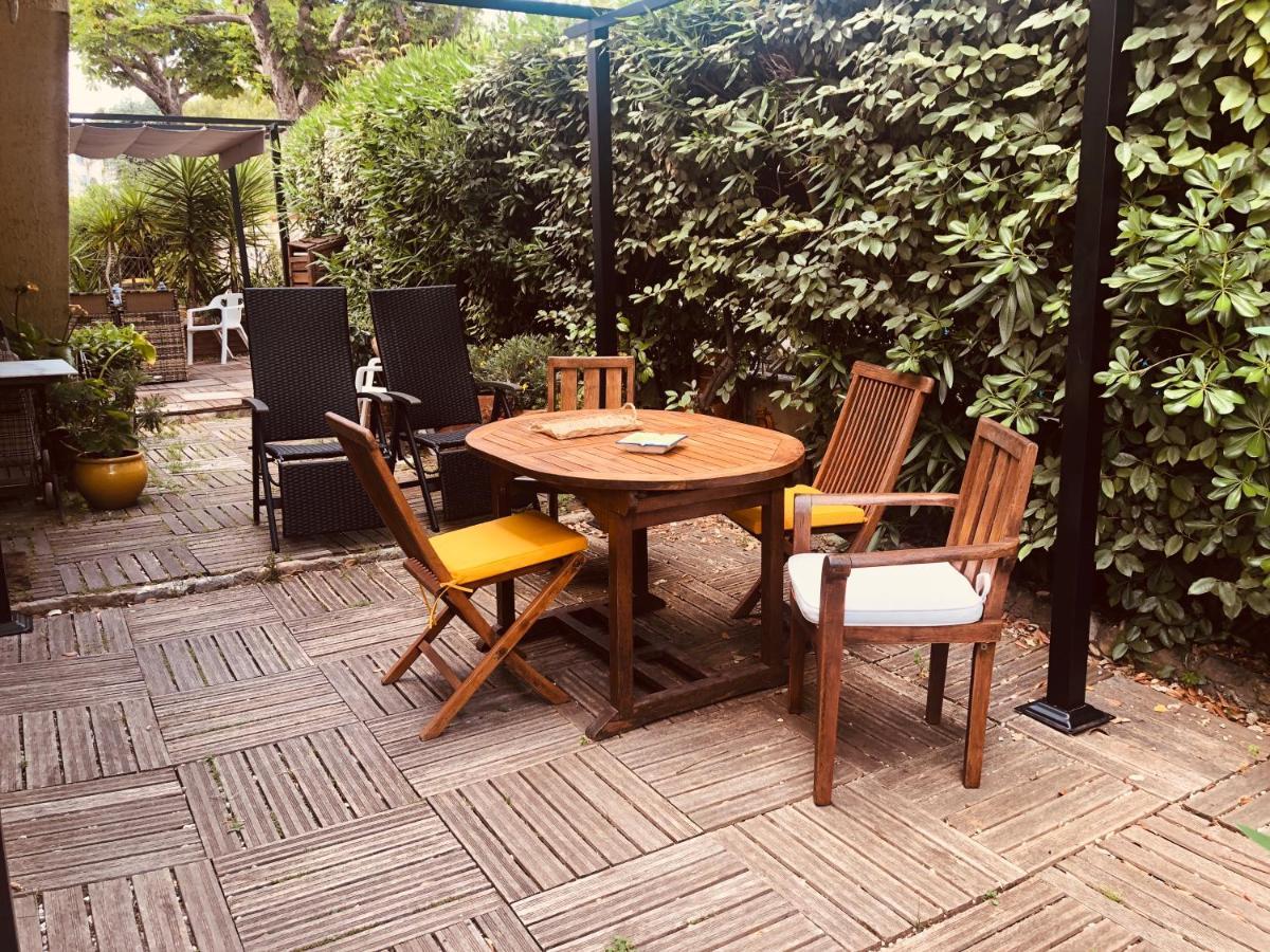 Votre Sejour A Sanary Dans Bas De Villa Avec Terrasse Vegetalisee Et Abritee Exposition Est Sud Ouest A 400M Du Centre Ville En Zone Pietonne Ou Tout Peut Se Faire A Pied Санарі-сюр-Мер Екстер'єр фото